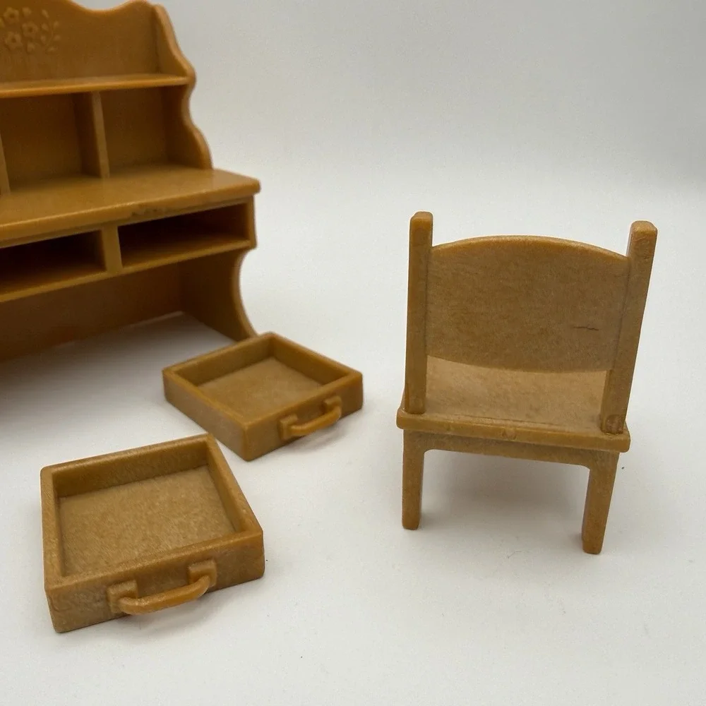 Sylvanian Families Calico Critters Furniture Replacement Desk w/ Chair Epoch